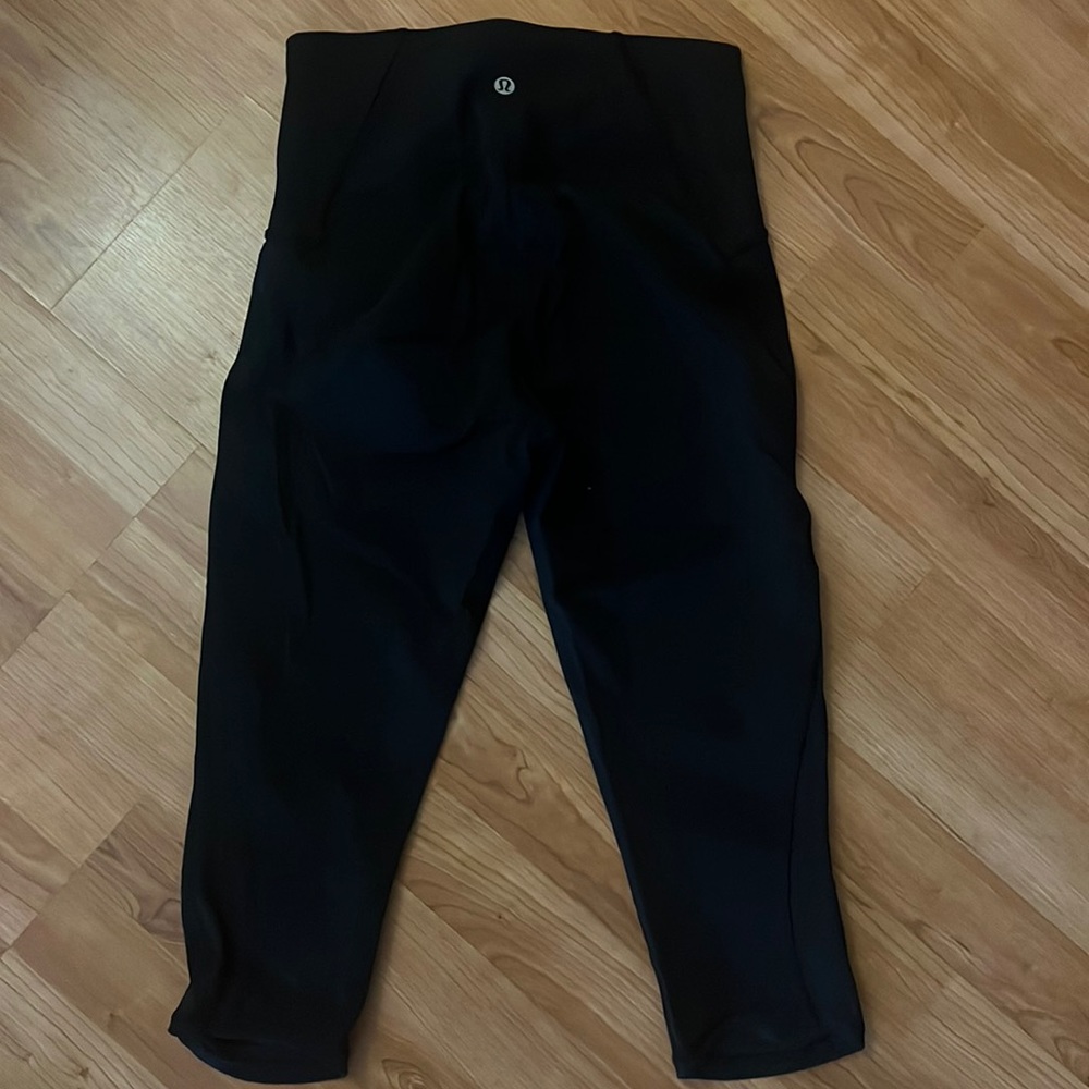 Lululemon 3/4 cropped leggings